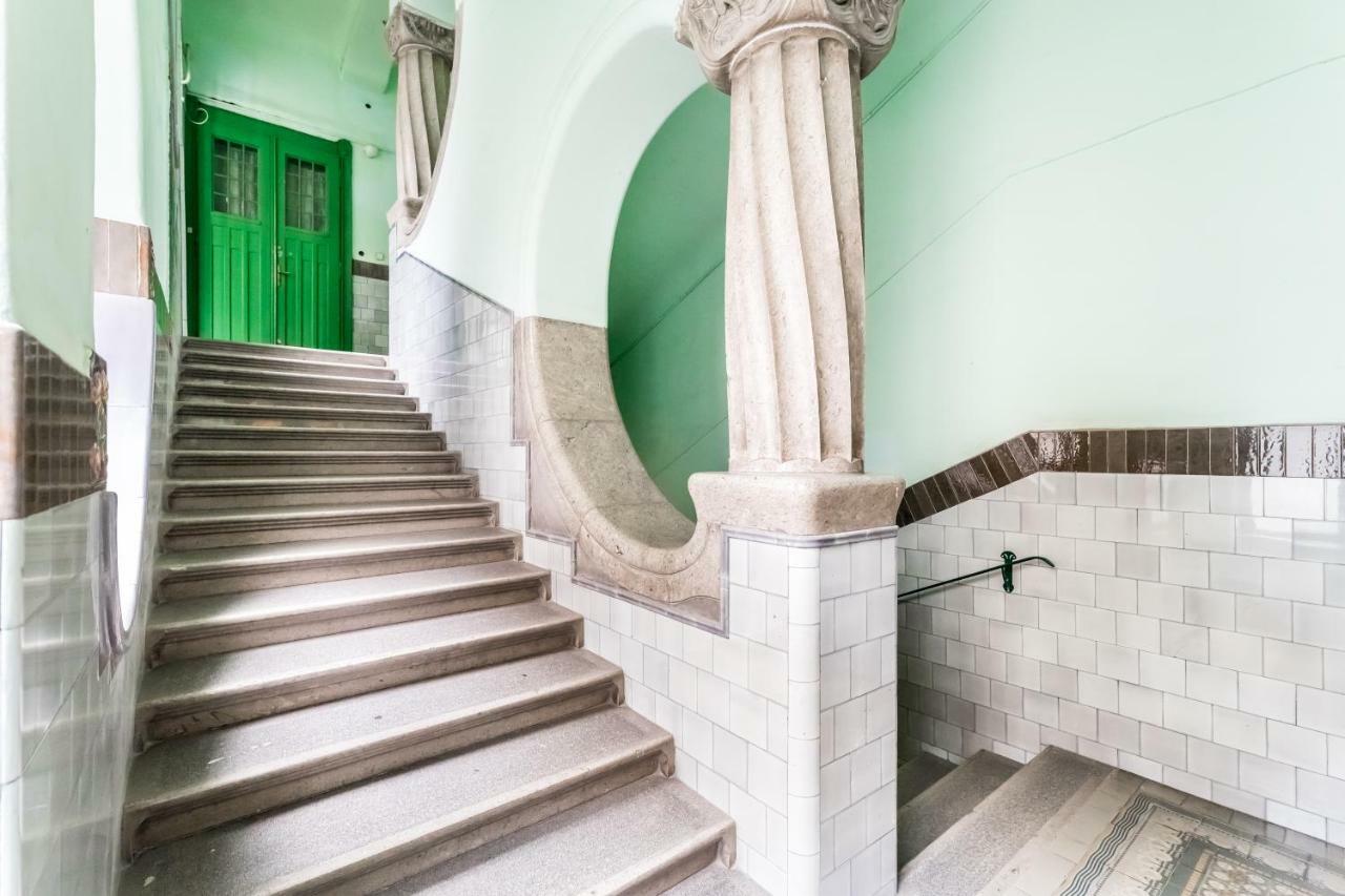 Budapest Art Nouveau Apartment Exterior photo
